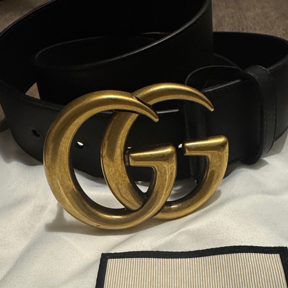 Gucci Black Belt with Gold GG Buckle - Picture 3 of 6
